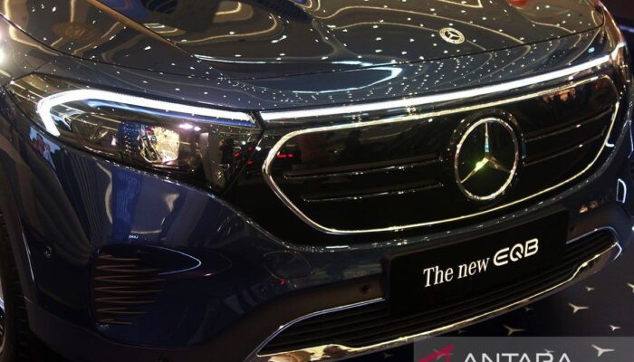 Penjualan Mercedes turun, terpukul dua kali oleh kebijakan tarif Trump