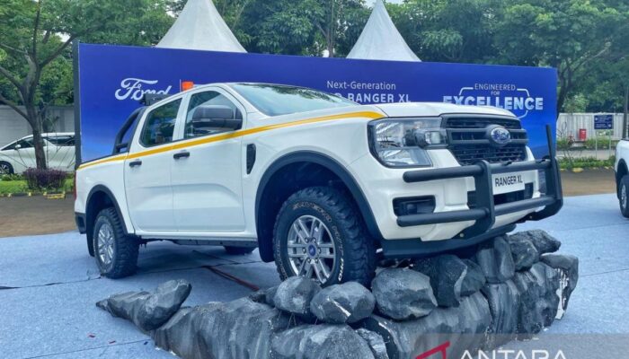 Ford kembali tunda produksi dua pikap elektrik ukuran penuh